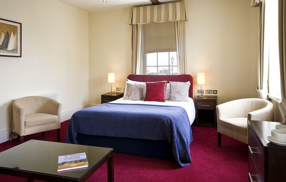 Royal Hotel Deal
